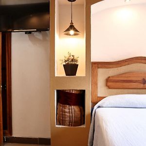 Habitación con 2 Camas Individuales