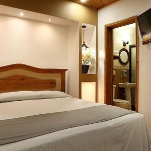 Habitación Estándar con Cama King